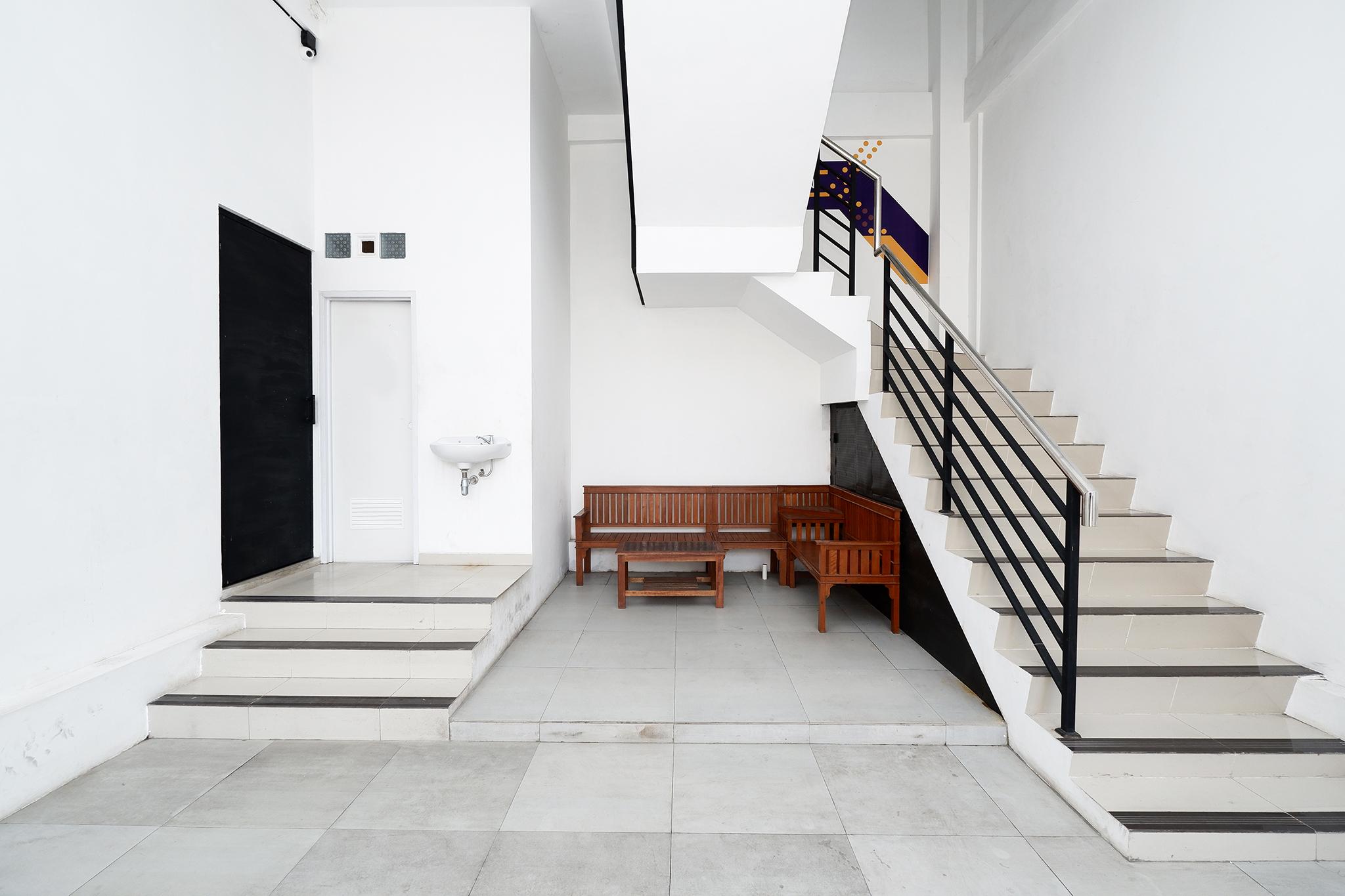 Spot On 2026 Arta Residence Σεμαράνγκ Εξωτερικό φωτογραφία